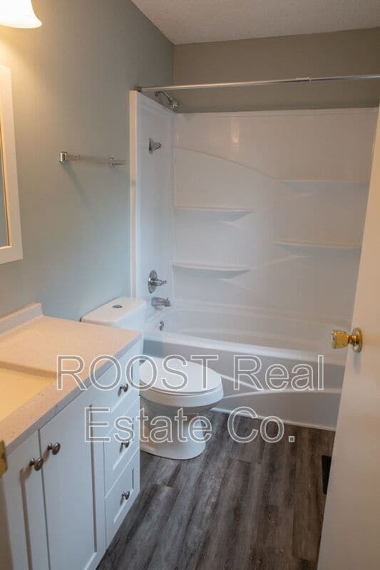 Building Photo - 942 Timothy Dr