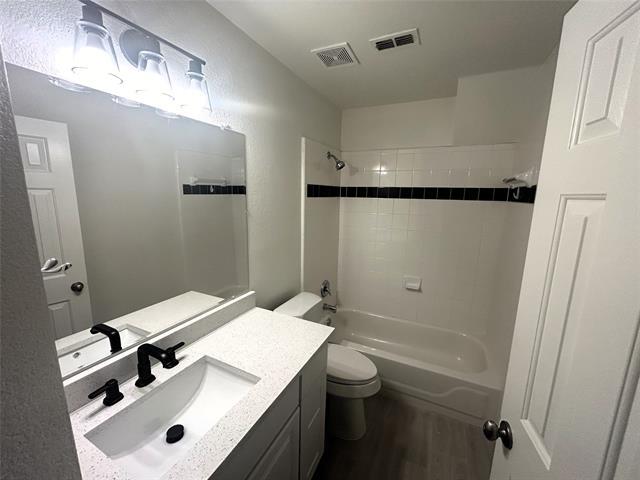 Building Photo - 3112 Mason Ave