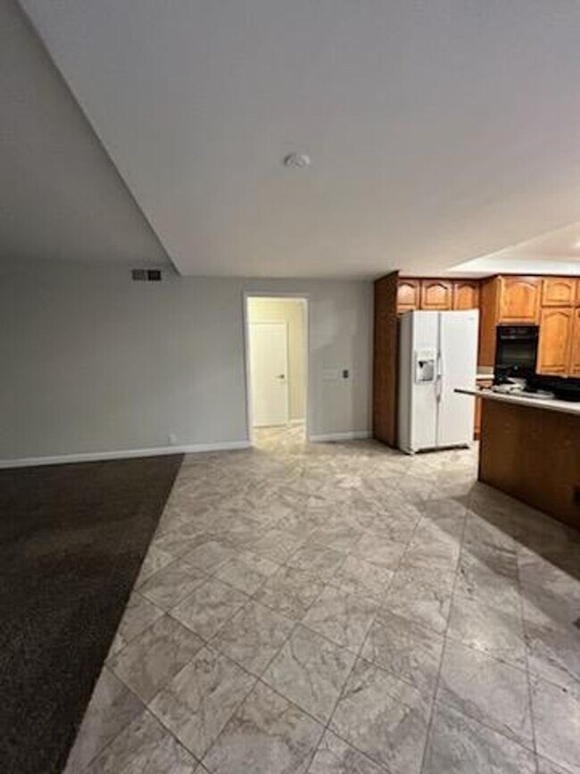 Building Photo - Spacious 5 Bedroom in Mission Viejo!