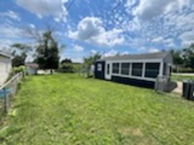 Building Photo - 1909 Williams Blvd SW