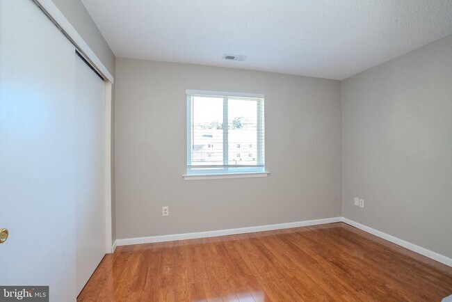 Building Photo - 8304 Tamarron Dr