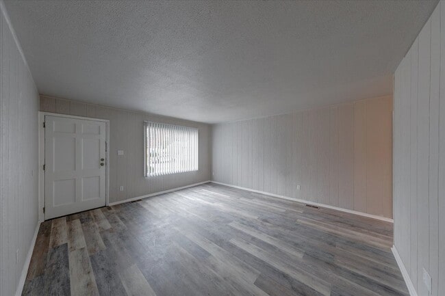 Building Photo - 7614 E 34th St