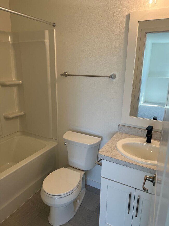 Building Photo - New 3 bedroom/2 bathroom house