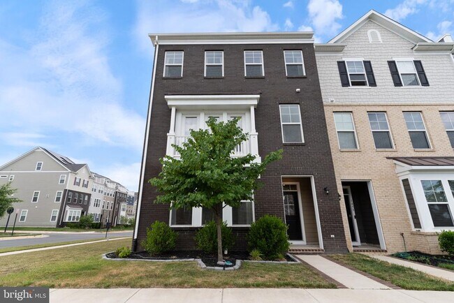Building Photo - 1460 Meadowlark Glen Rd