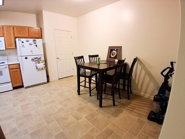 Building Photo - 416 N Seven Peaks Blvd