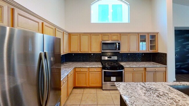 Building Photo - Spacious 4 Bedroom 3 Full Bathroom Home in...