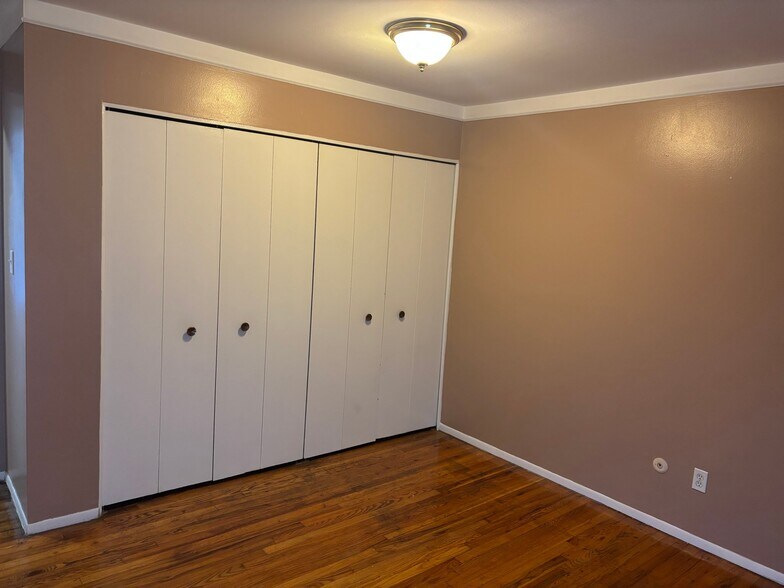 Building Photo - 1450 Ann Arbor Rd