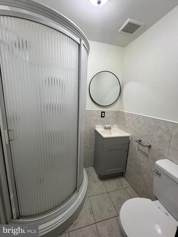 Building Photo - 434 Birch St