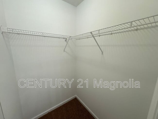 Building Photo - 303 Caldwell Cir