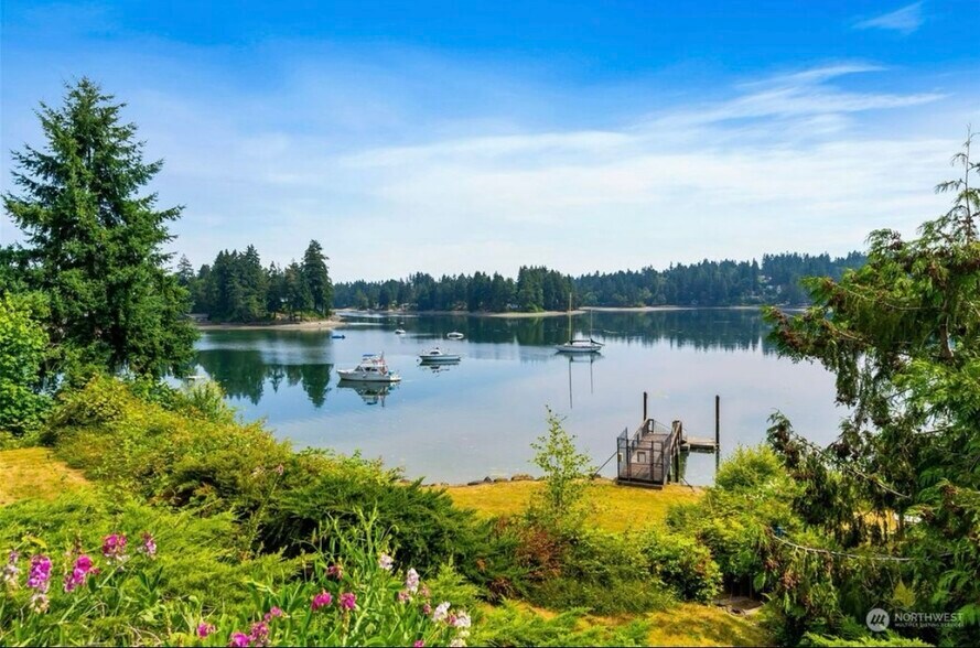 Did I mention the view ...stunning !!! - 924 Shorewood Dr