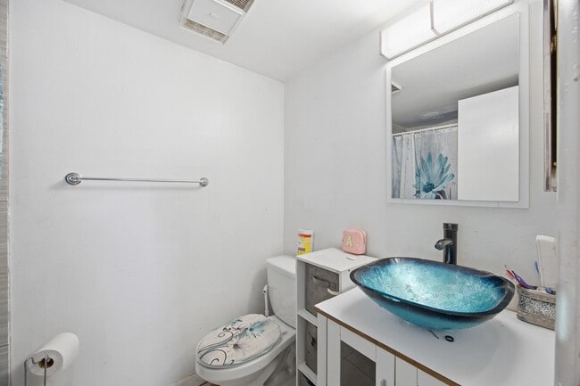 Building Photo - 4102 Waterview Cir