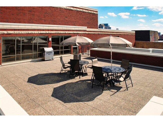 Building Photo - 401 N 2nd St