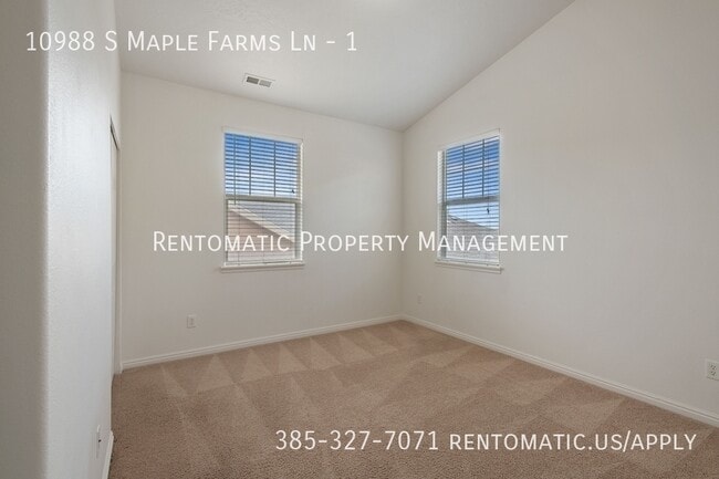 Building Photo - 10988 Maple Farms Ln