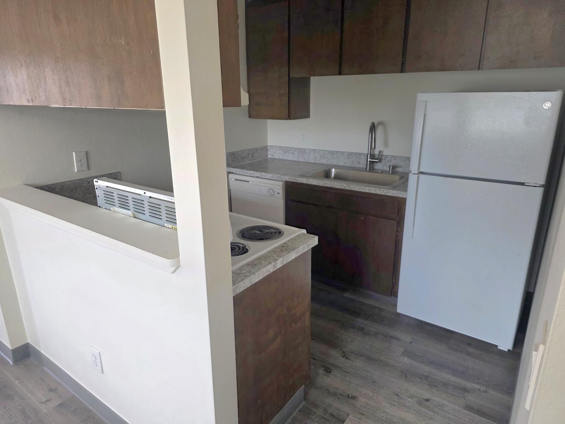 Building Photo - 300 Whitesell Ave W