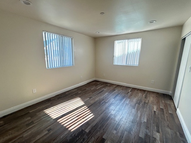 Building Photo - 213 1/2 E 84th Pl