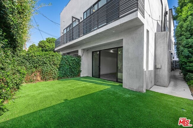 Building Photo - 1613 S Wooster St