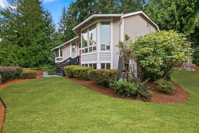 Building Photo - Air Conditioned Urban Retreat in Whispering Pines