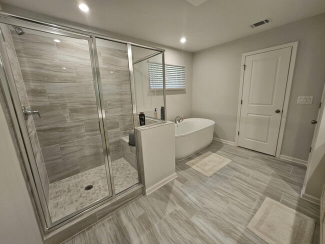 Building Photo - 1290 Jordan Brook Dr