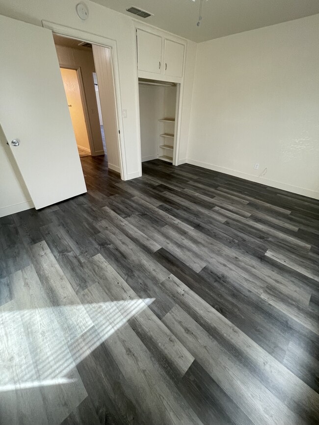 Building Photo - 1215 Whyler Rd