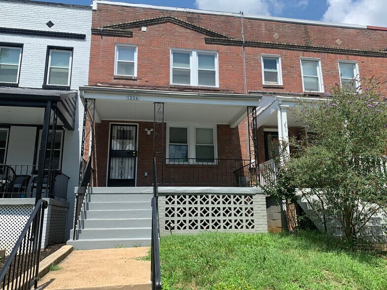 Primary Photo - 1326 Holbrook Street, NE