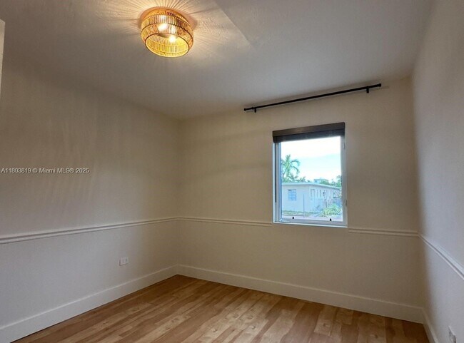 Building Photo - 810 81st St