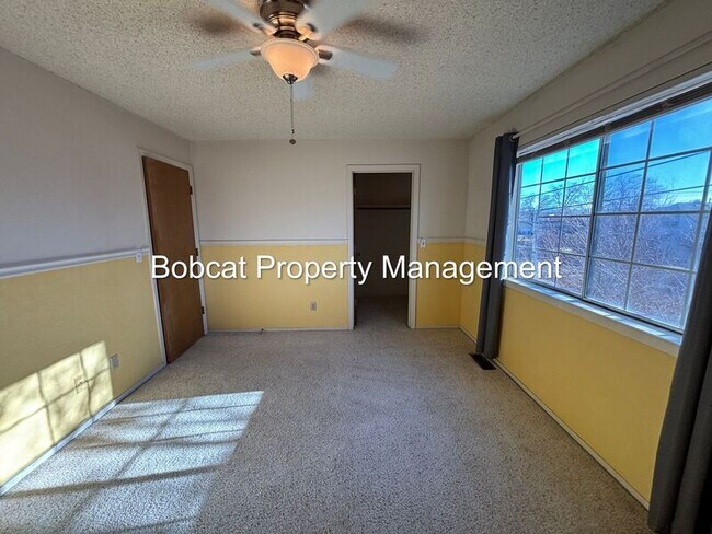 Building Photo - 1420 Douglas Ave