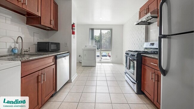 Building Photo - 6220 Springhill Dr