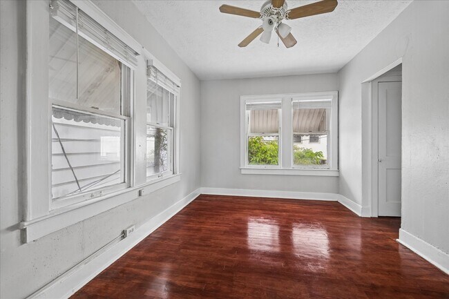 Building Photo - 2510 Kingston St