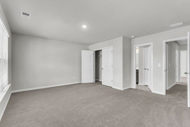 Building Photo - 425 Ribiero Dr