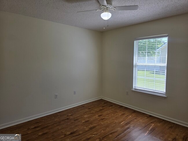 Building Photo - 4009 Winfield Dr