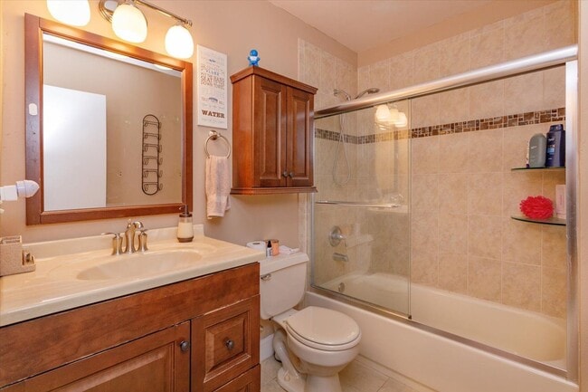 Building Photo - ? Charming Longwood Townhome with Modern Updates & Solar Power