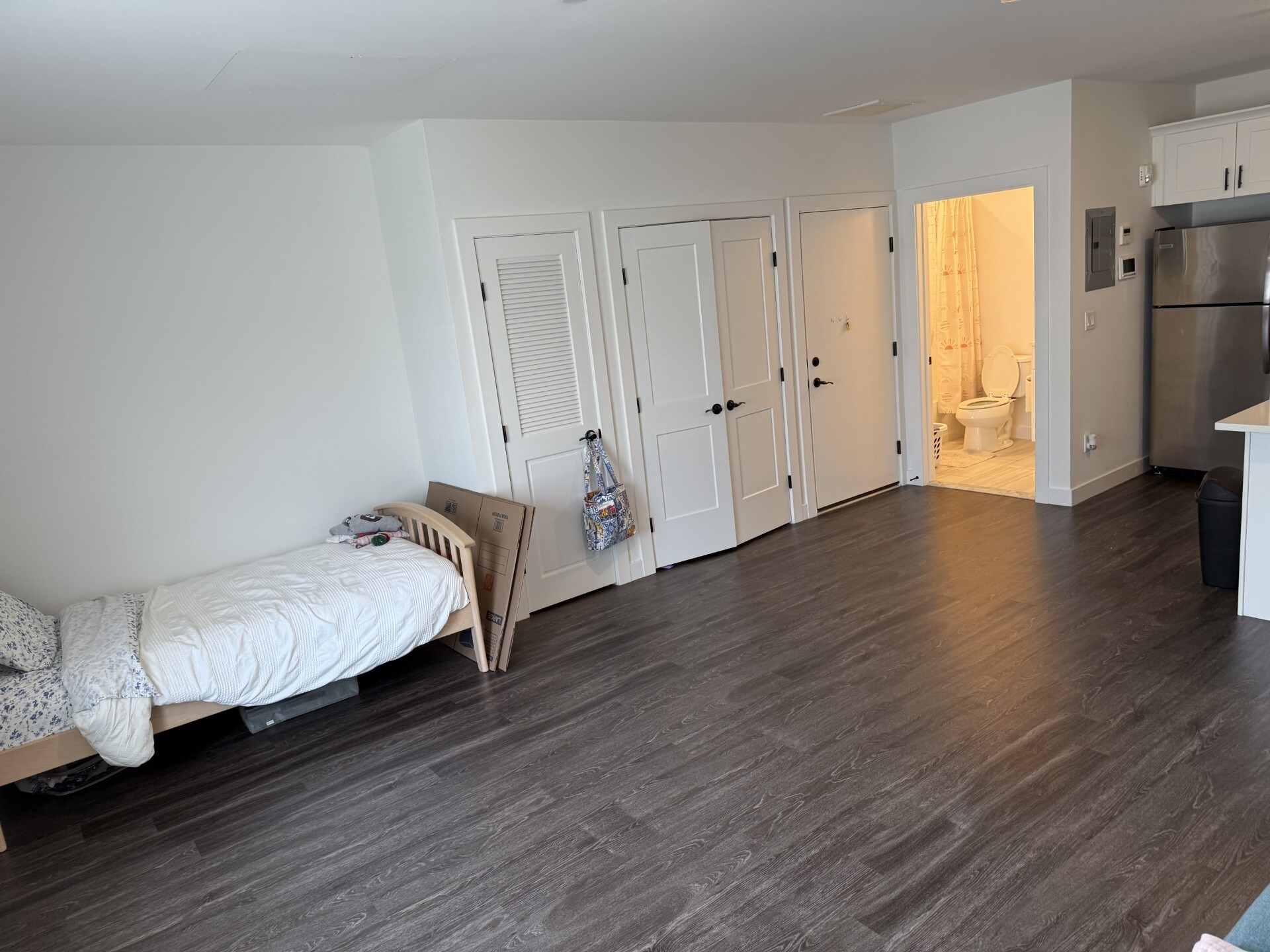 Living Space - 68 Park Ave