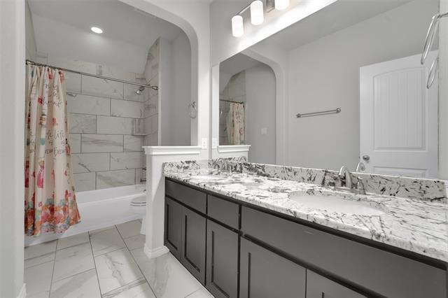 Building Photo - 810 Acadia Ct