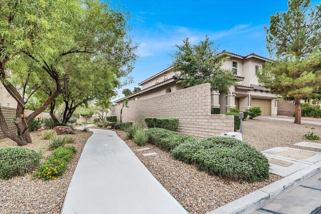 Building Photo - 12057 La Palmera Ave