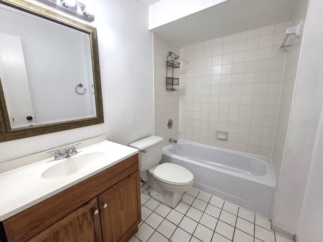 Building Photo - 9705 SW 138th Ave