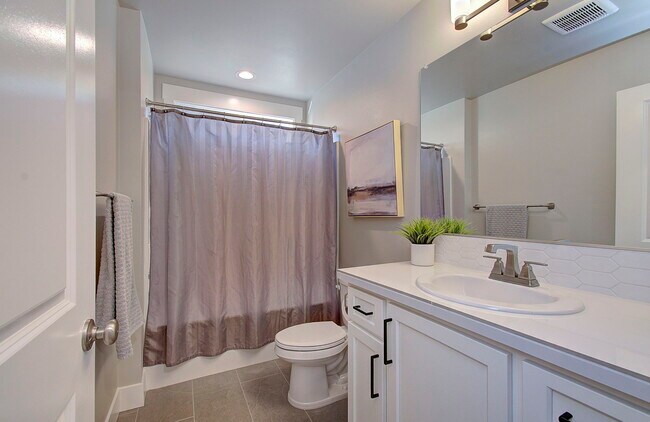 Building Photo - 17606 NW 7th Ave