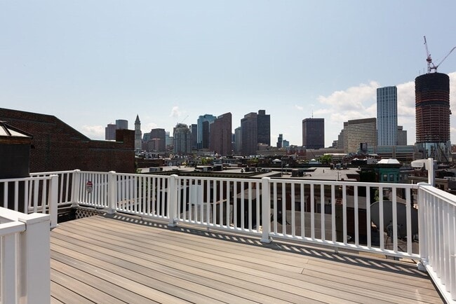Building Photo - 38 N Bennet St