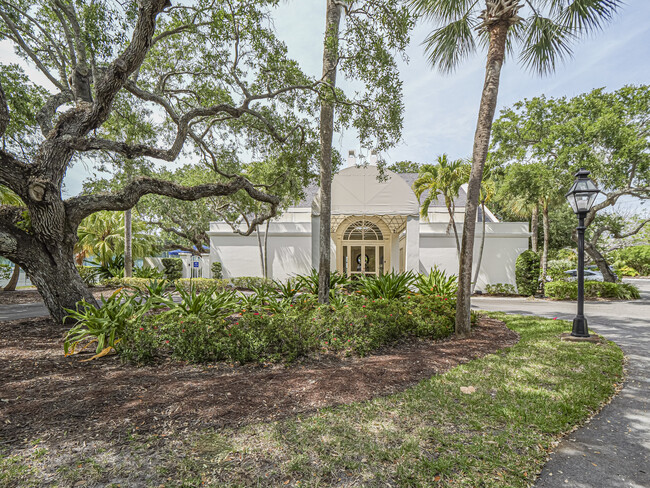 Building Photo - 8405 Red Bay Ct