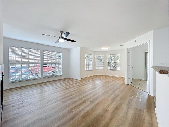 Building Photo - 645 Stafford Terrace