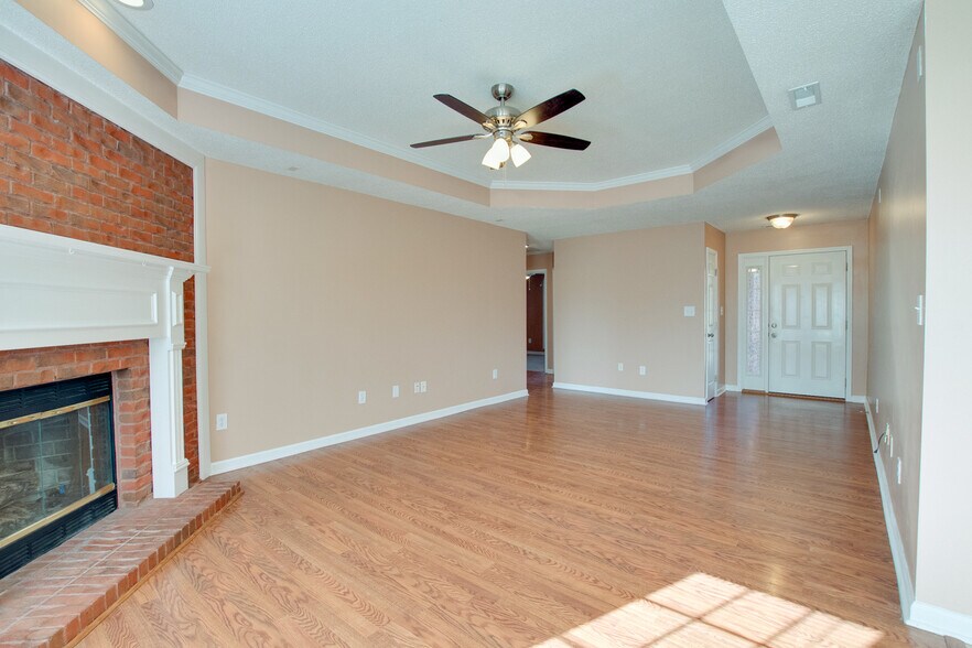 Living Room - 104 Willow Green Dr