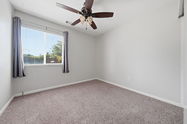 Building Photo - 3 Bedroom Home with RV/Boat Parking, Large Yard & Chicken Coop – Cul-de-Sac Location Near Kids Ki...