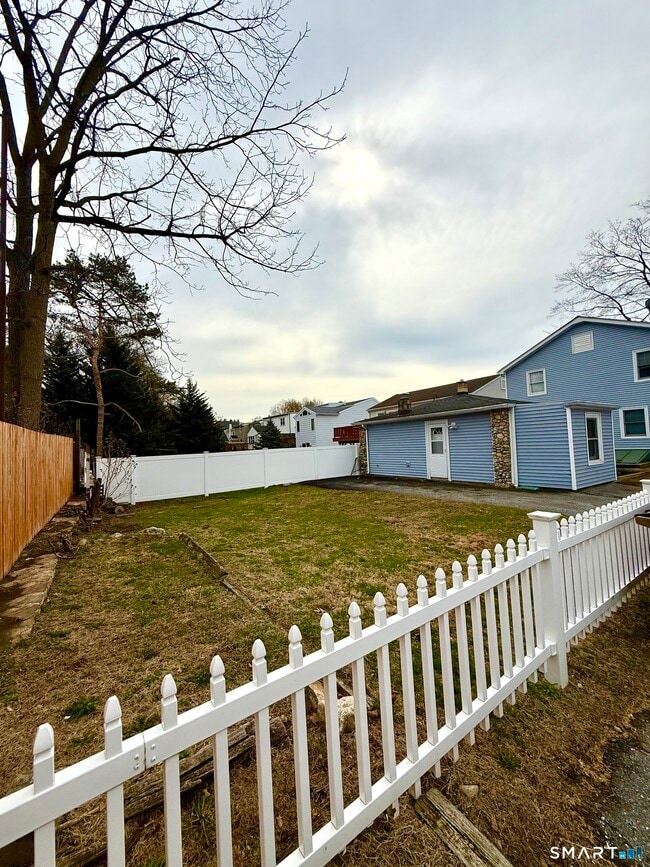 Building Photo - 53 Mc Clean Ave