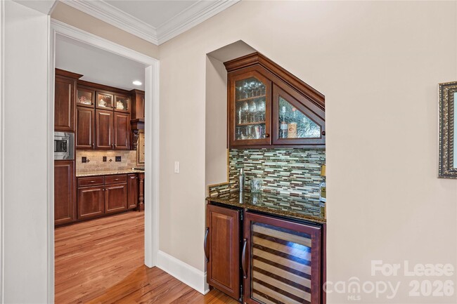 Building Photo - 13718 Robert Walker Dr