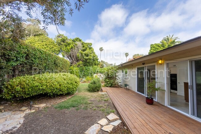 Building Photo - Charming Mid-Century Home | 4BR, 3BA | 2,424 Sq Ft | 8,400 Sq Ft Lot | Prime La Jolla Location**$...
