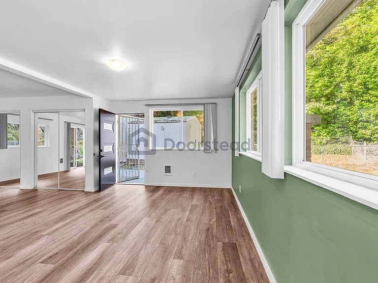 Building Photo - 3533 NE 17th Pl