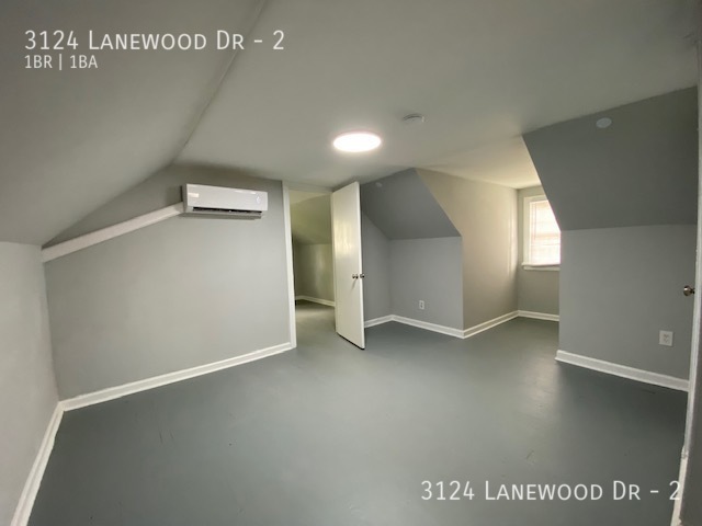 Building Photo - One Bedroom w/ Private Entrance! Washer/Dr...