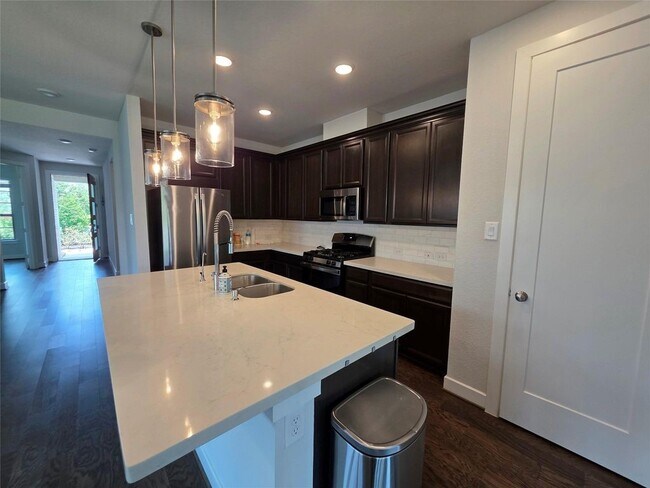 Building Photo - 101 Cedar Hammock Trail