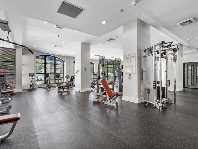 Building Photo - 610 W Las Olas Blvd
