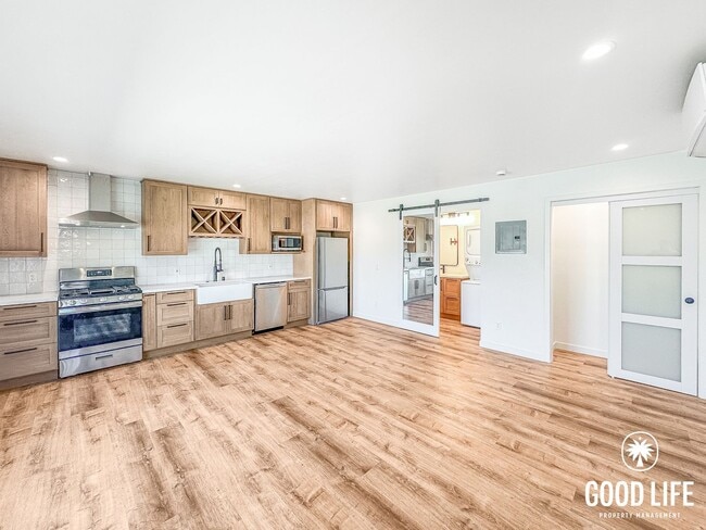 Building Photo - 731-731 Reef Dr