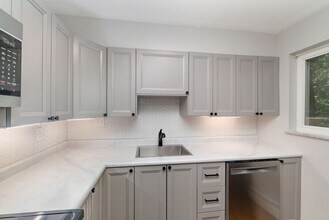 Building Photo - 3519 Linwood Ave